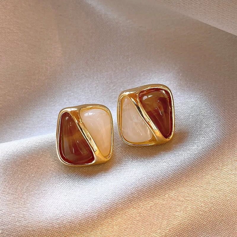 RESIN DROP EARRING