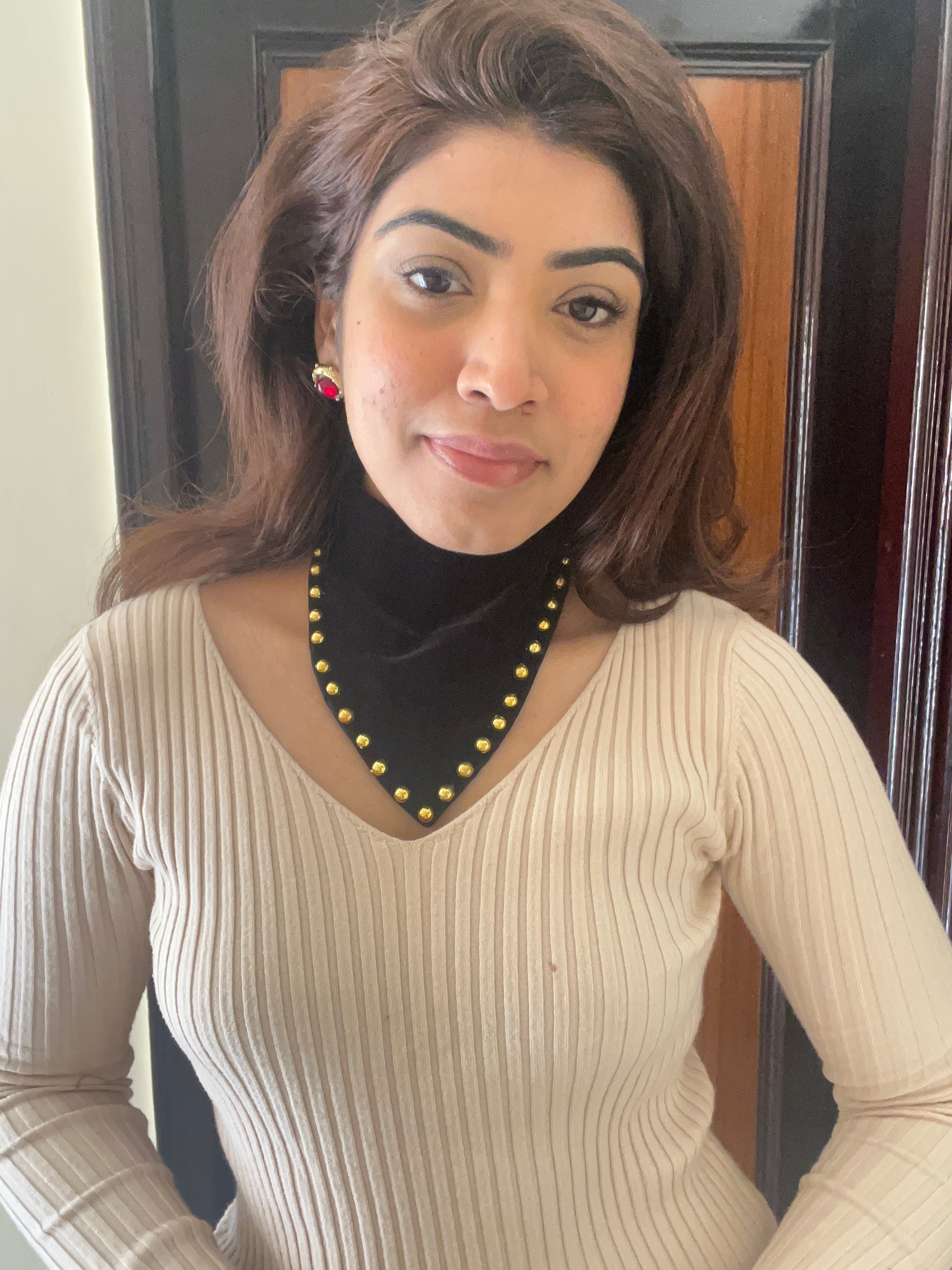 Ruby Velvet Pearl Mini Muffler