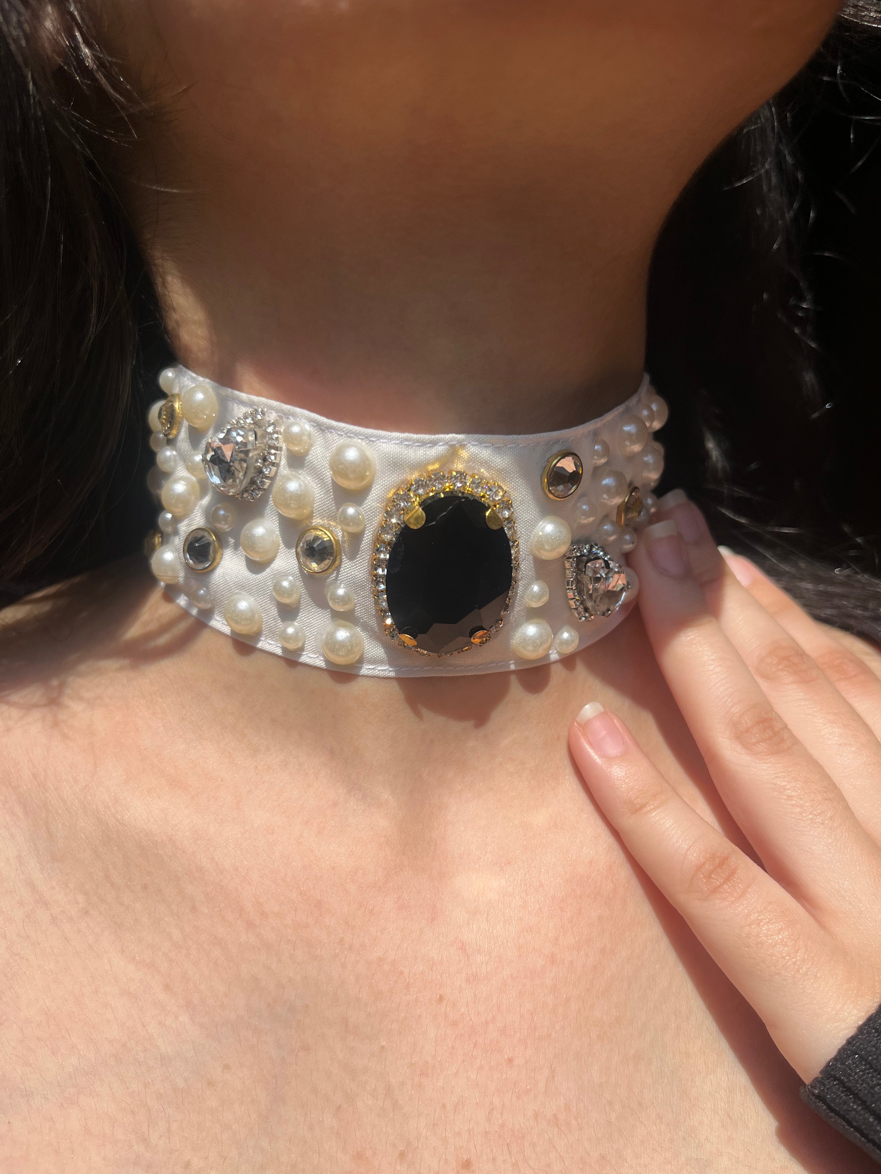 Black Crystal & Pearl Detail Choker