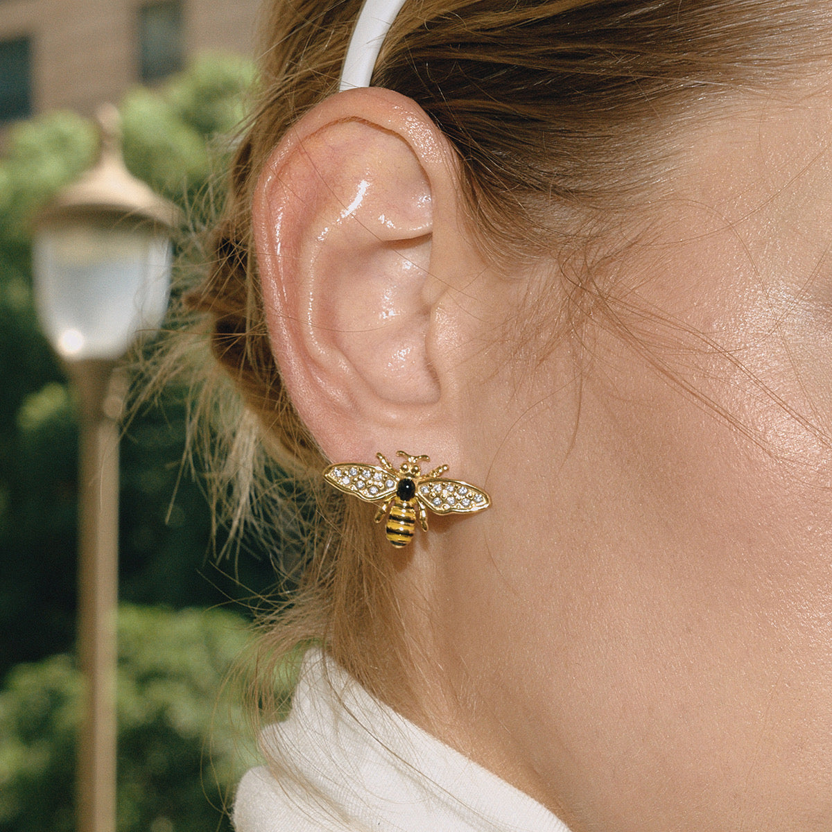 BEE EARRING