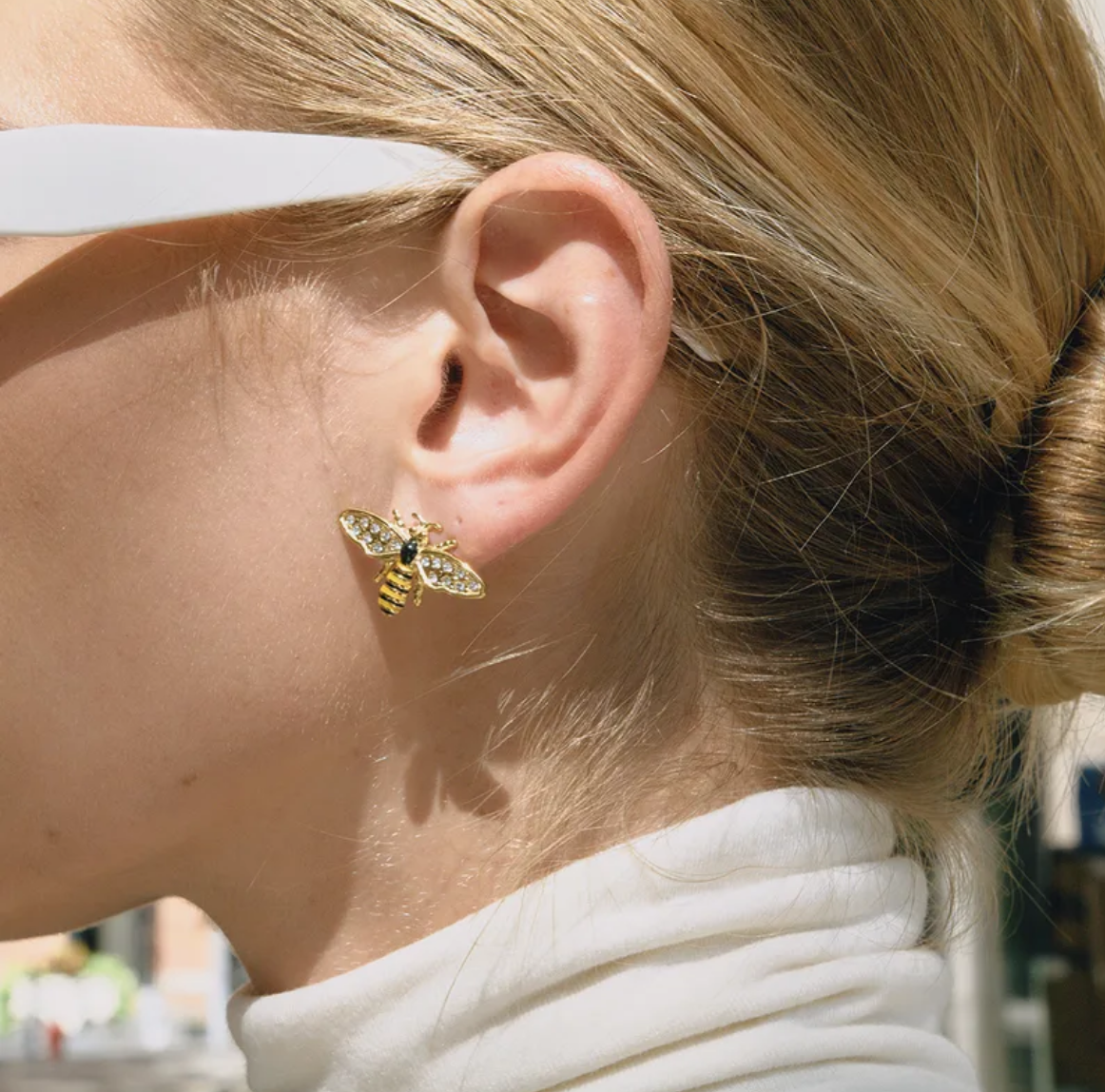 BEE EARRING