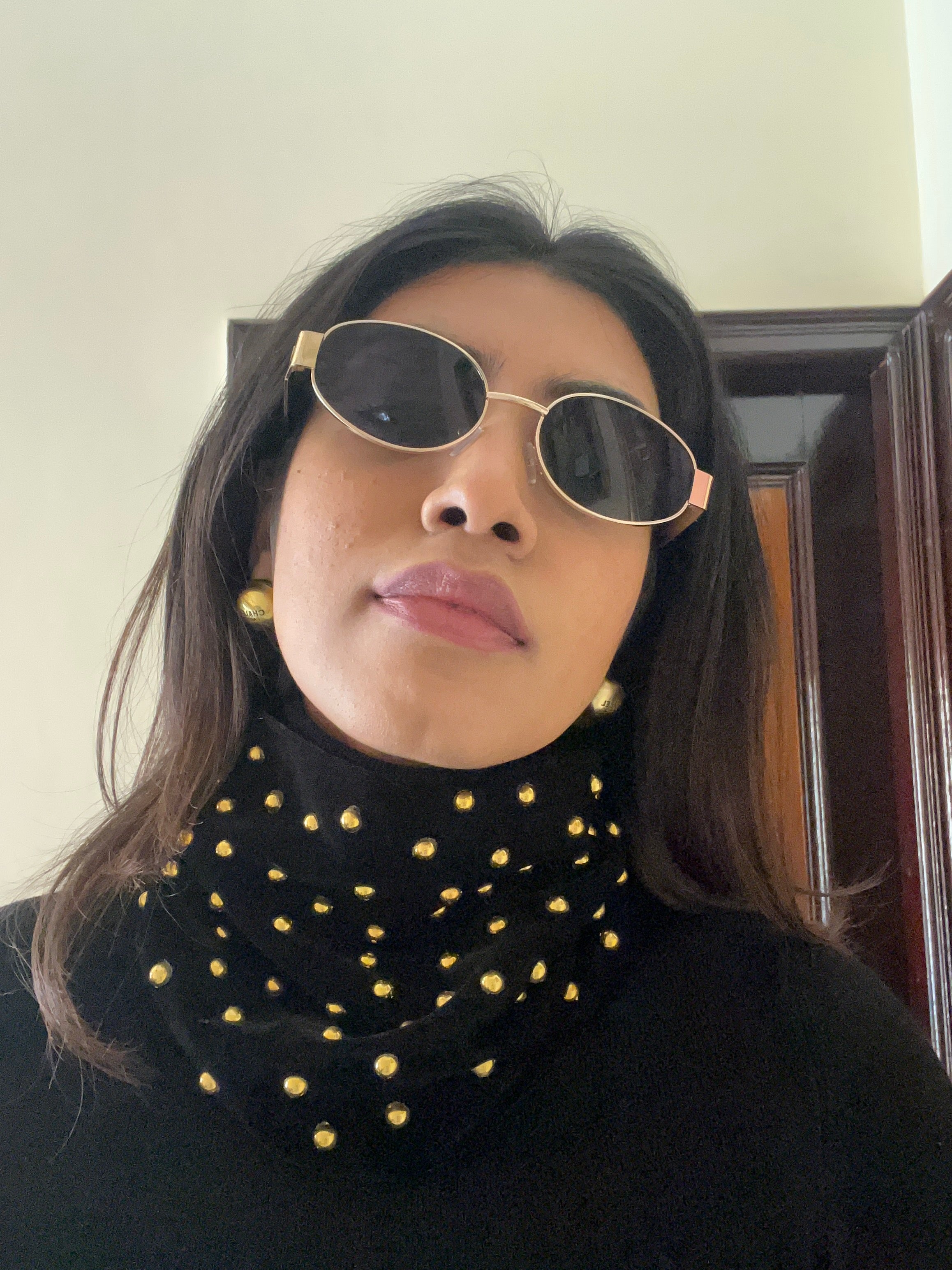 BLACK GOLD PEARL VELVET MUFLLER