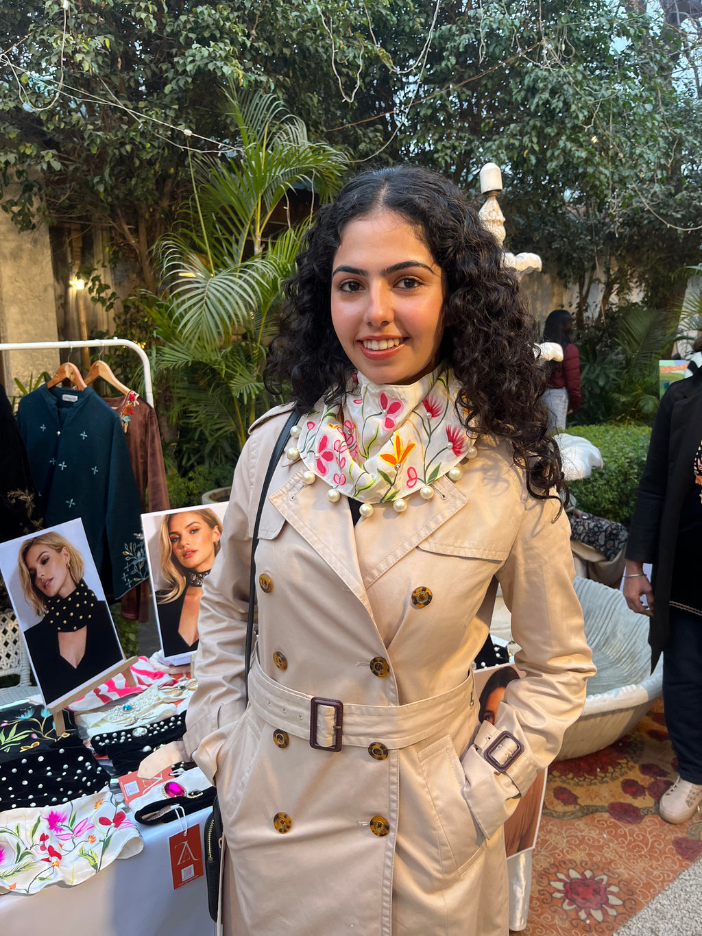 FLORAL NECKLACE SCARFS