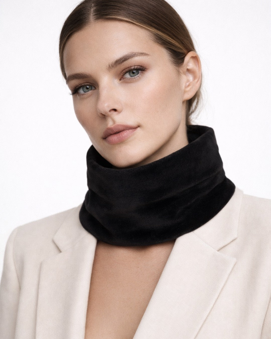 BLACK MUFFLER 20% OFF