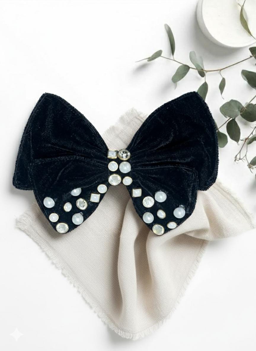 BLACK VELVET HAIR BOW