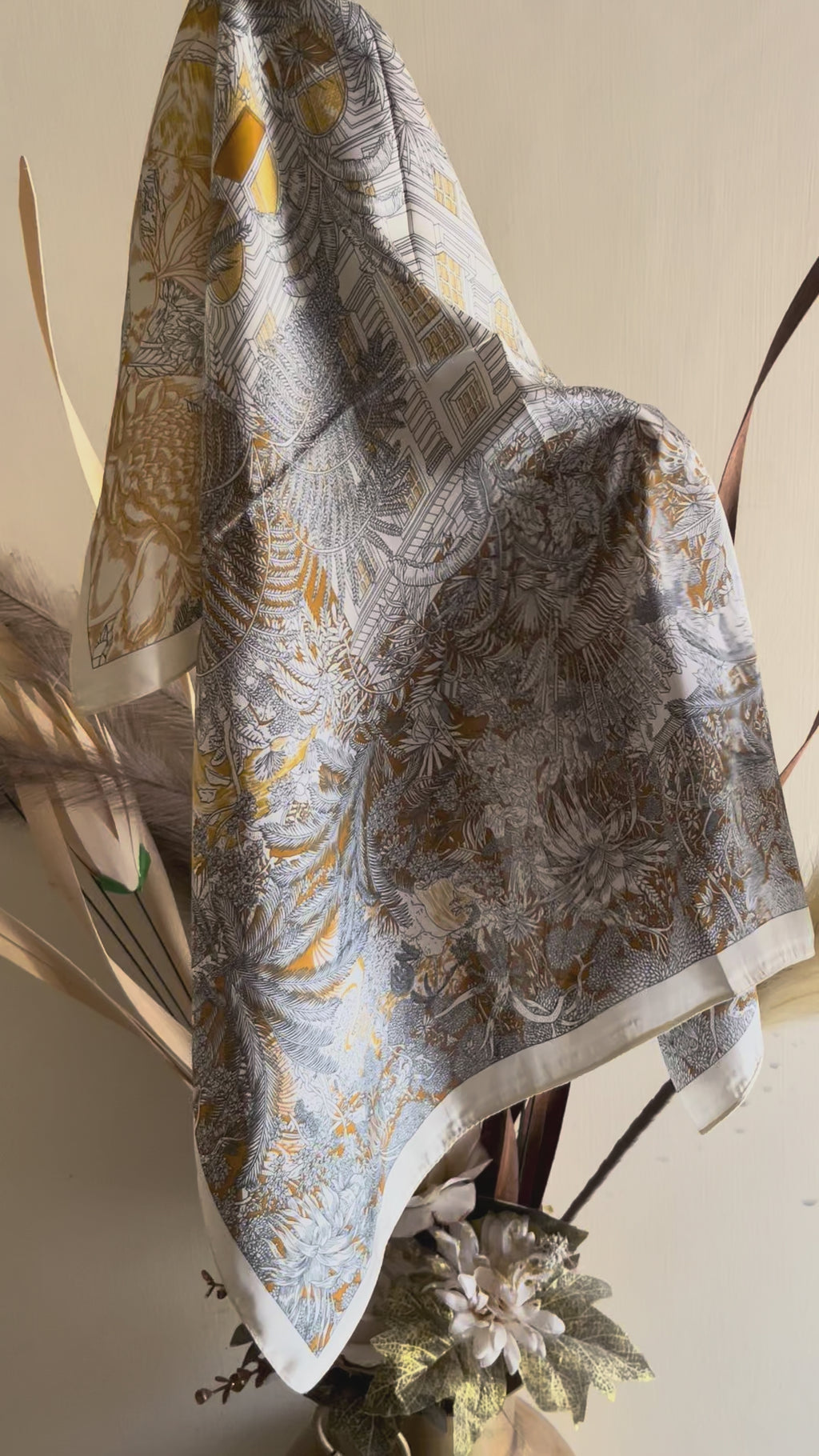 PRINTED SCARFS