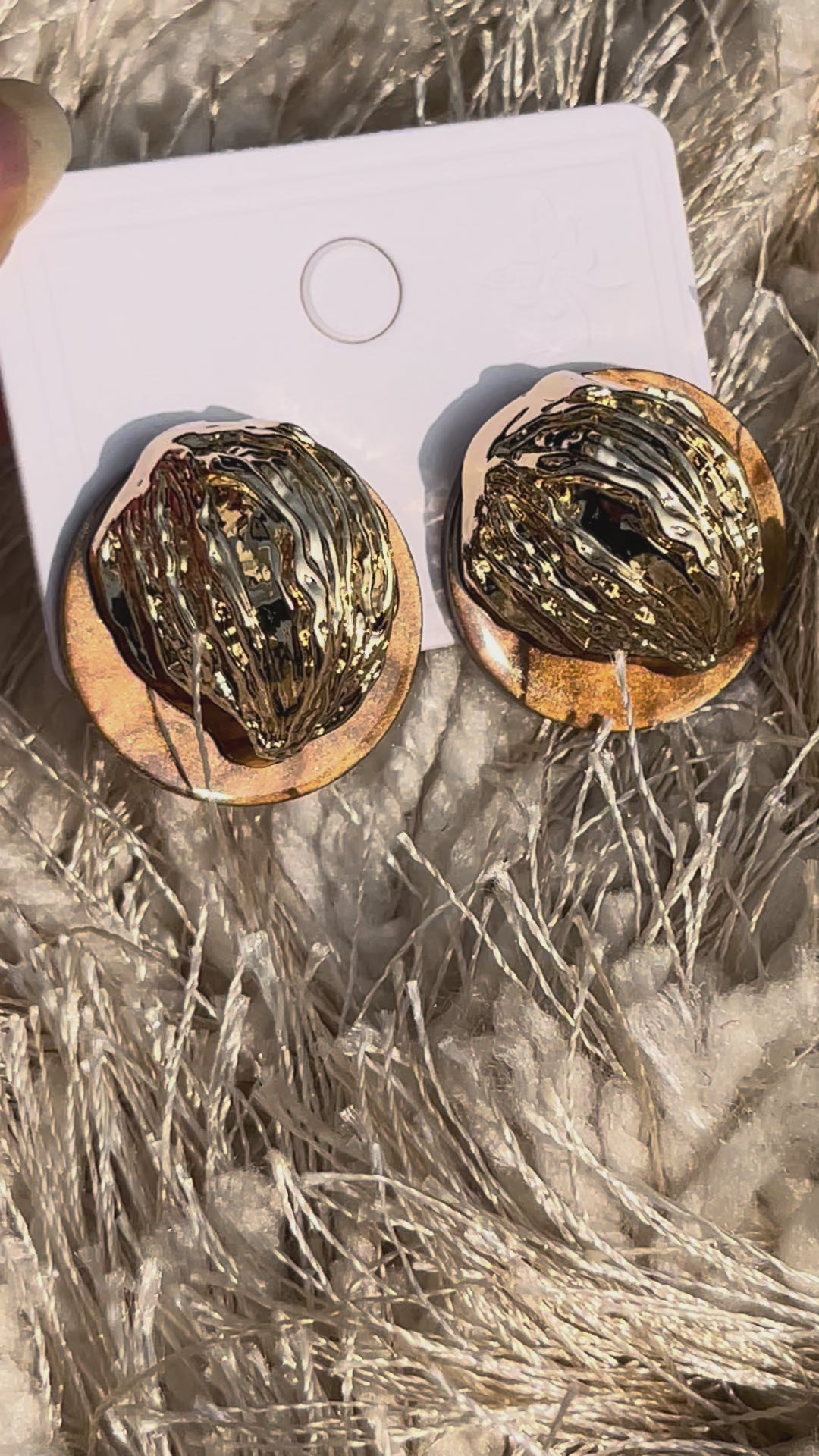 VINTAGE STYLE EARRING